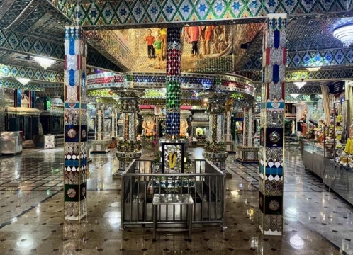 グラステンプル(ガラス寺院)